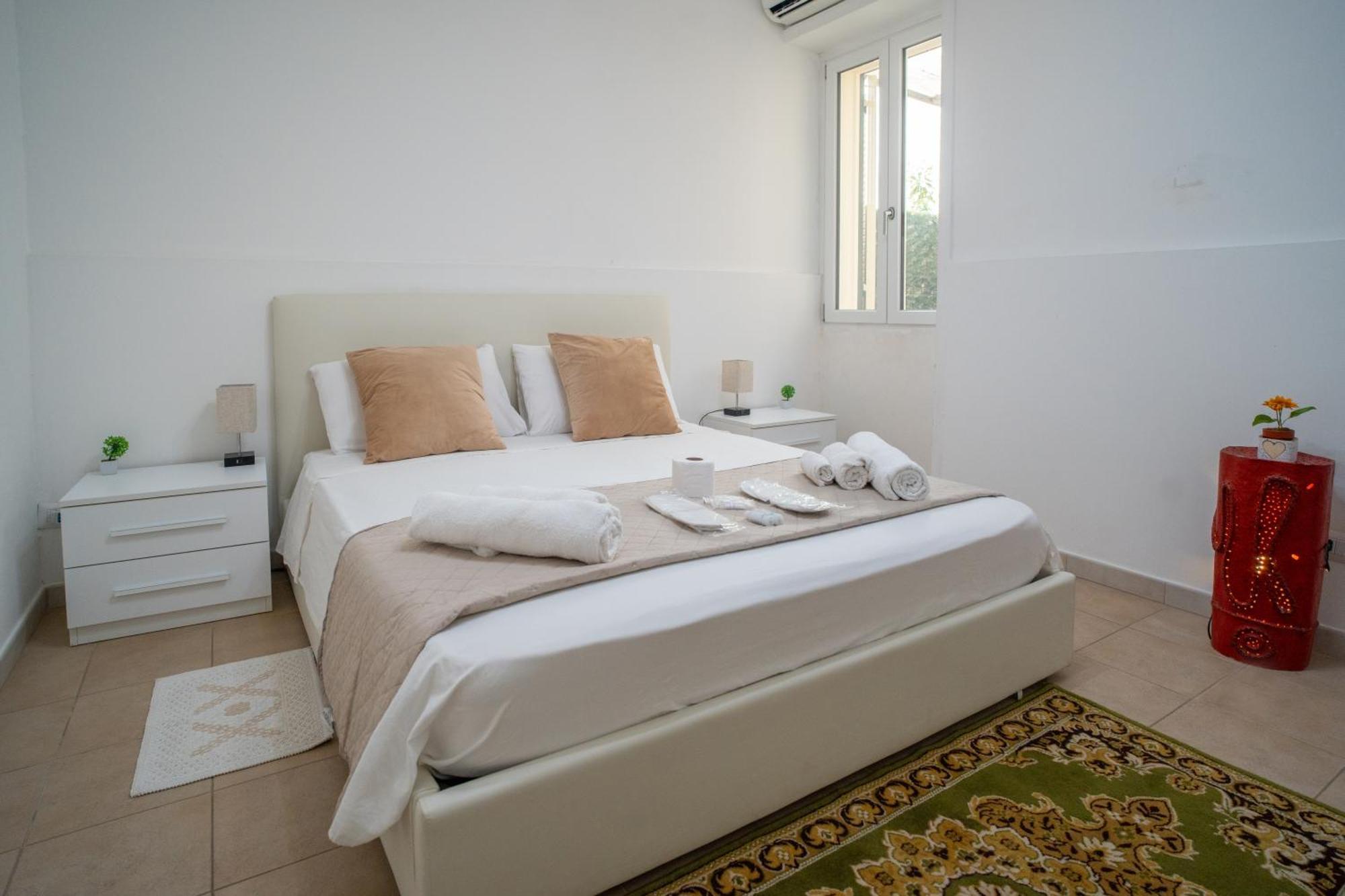 Whitehouse Bed & Breakfast เลชเช ภายนอก รูปภาพ