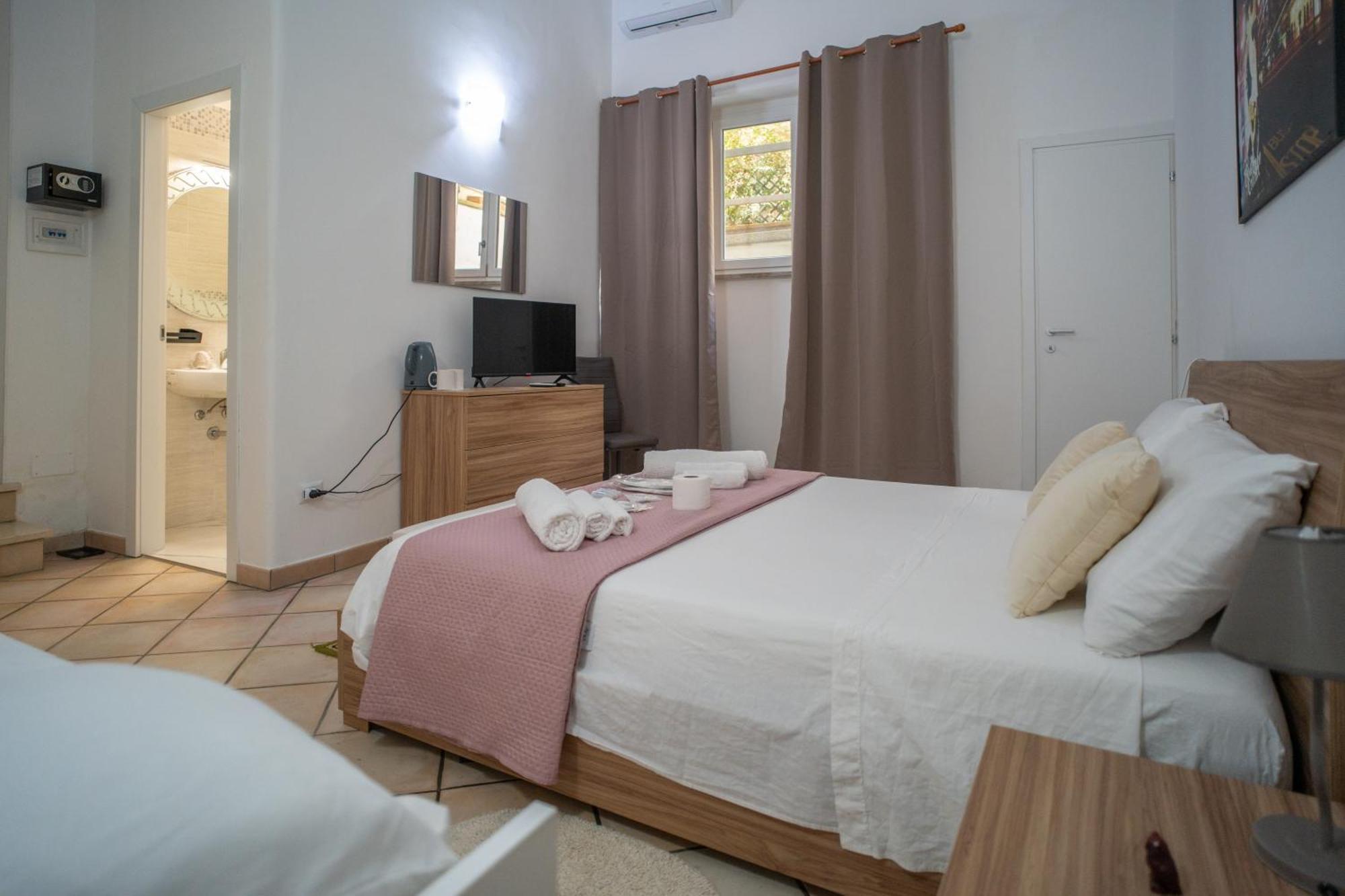 Whitehouse Bed & Breakfast เลชเช ภายนอก รูปภาพ